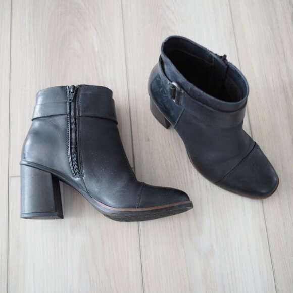 Korks Ease Decola Sz 6M Leather Black Ankle Boots Block Heels round toe Women's - Picture 2 of 12